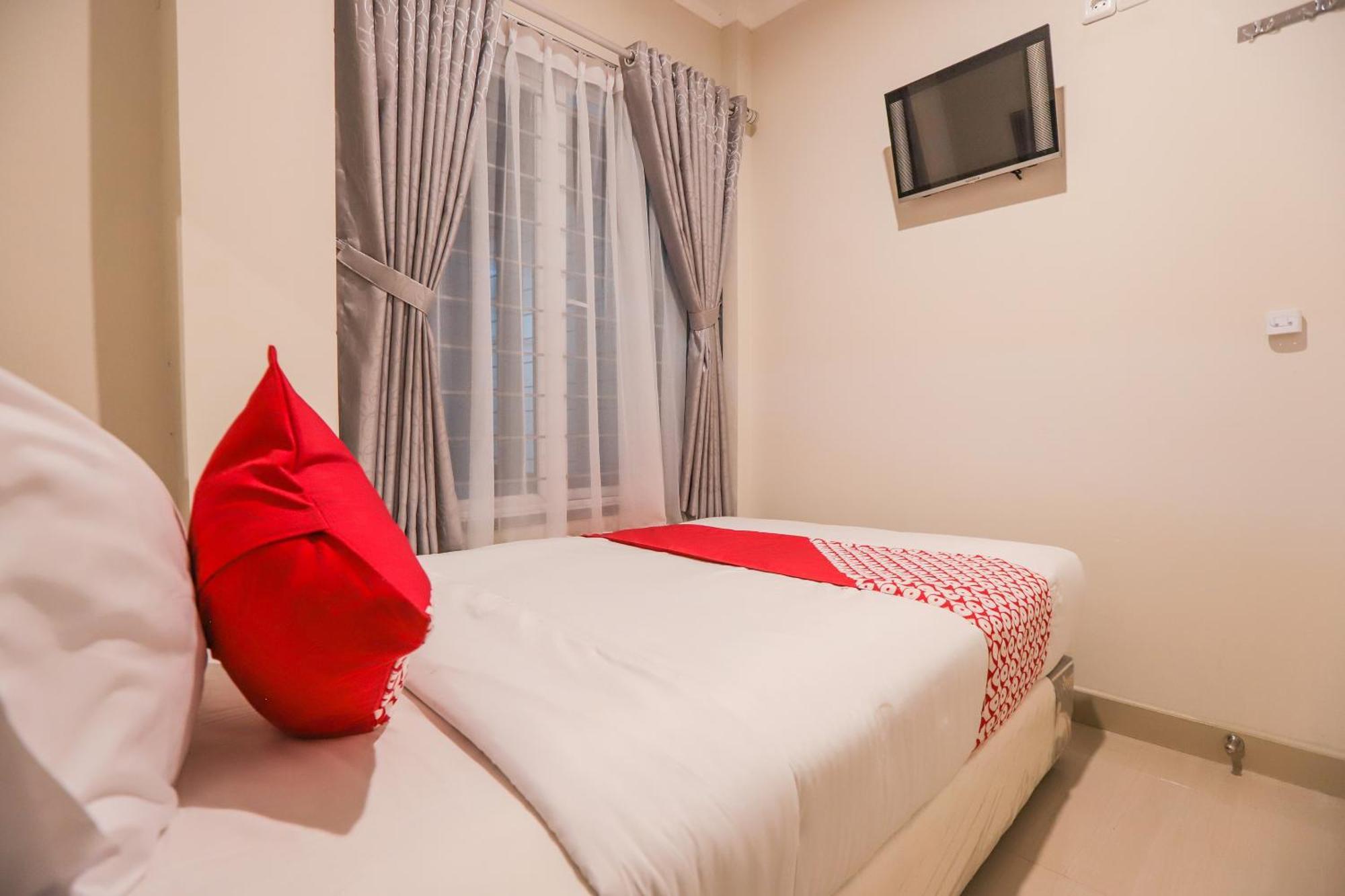 Oyo 387 Alfa Guest House Tegal  Exterior foto