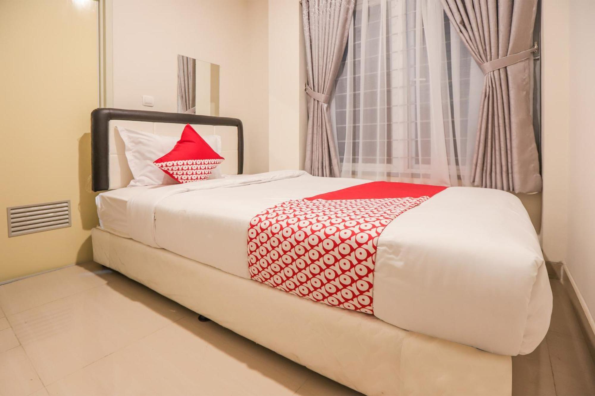 Oyo 387 Alfa Guest House Tegal  Exterior foto