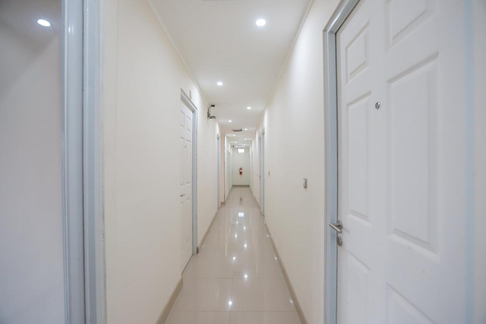 Oyo 387 Alfa Guest House Tegal  Exterior foto