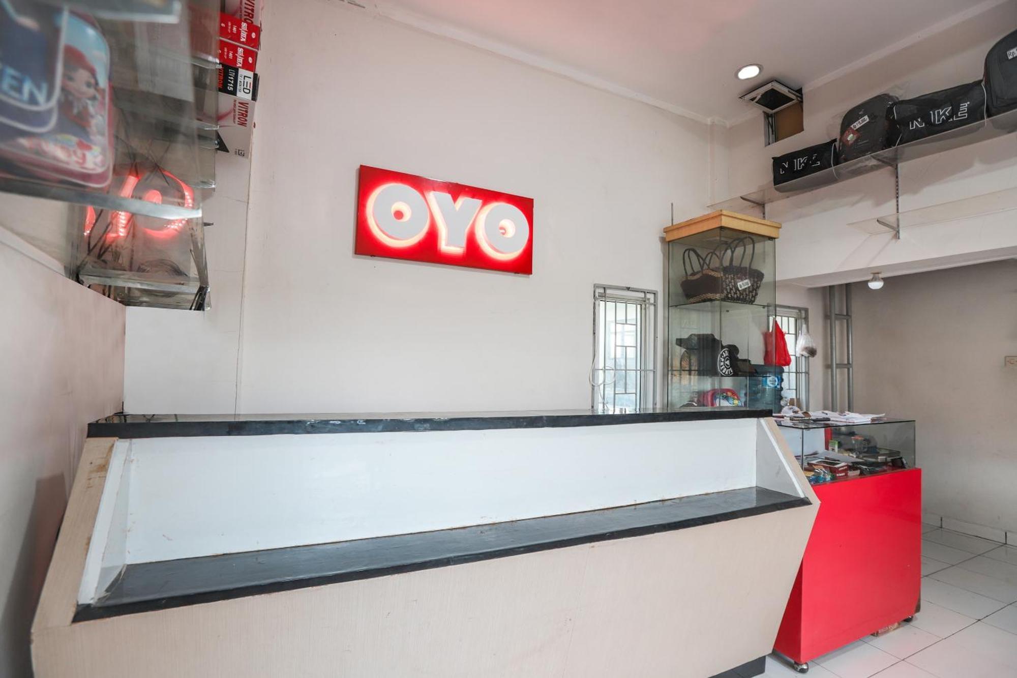 Oyo 387 Alfa Guest House Tegal  Exterior foto